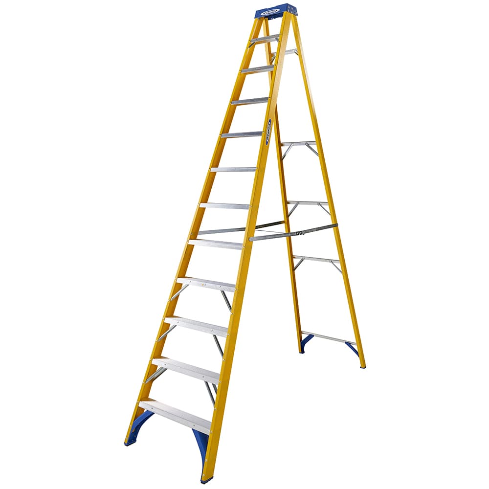 Werner 7161218 Fibreglass Stepladder 12 Tread