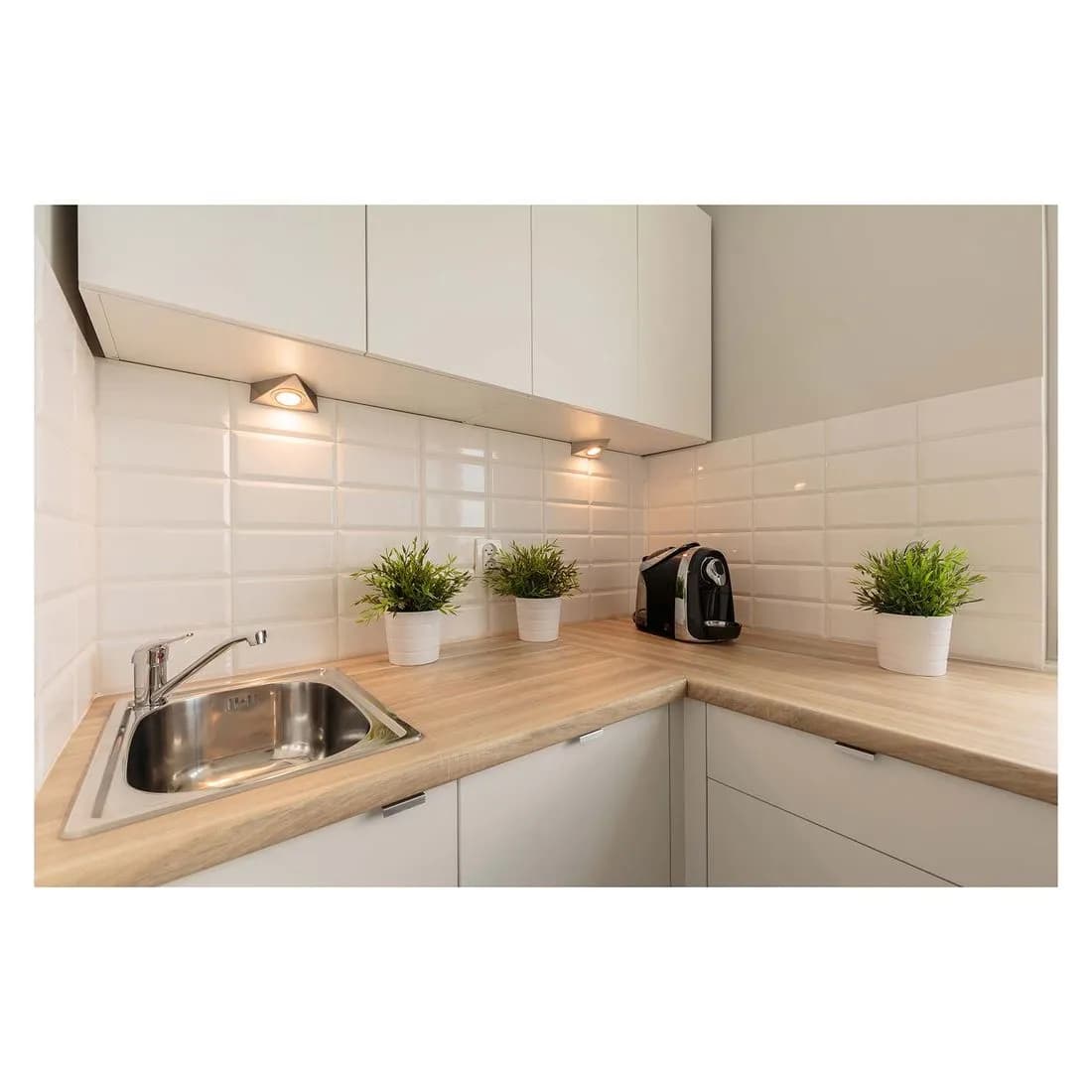 Faro Triangle Led Cct Select Cabinet Light 3-4-6K