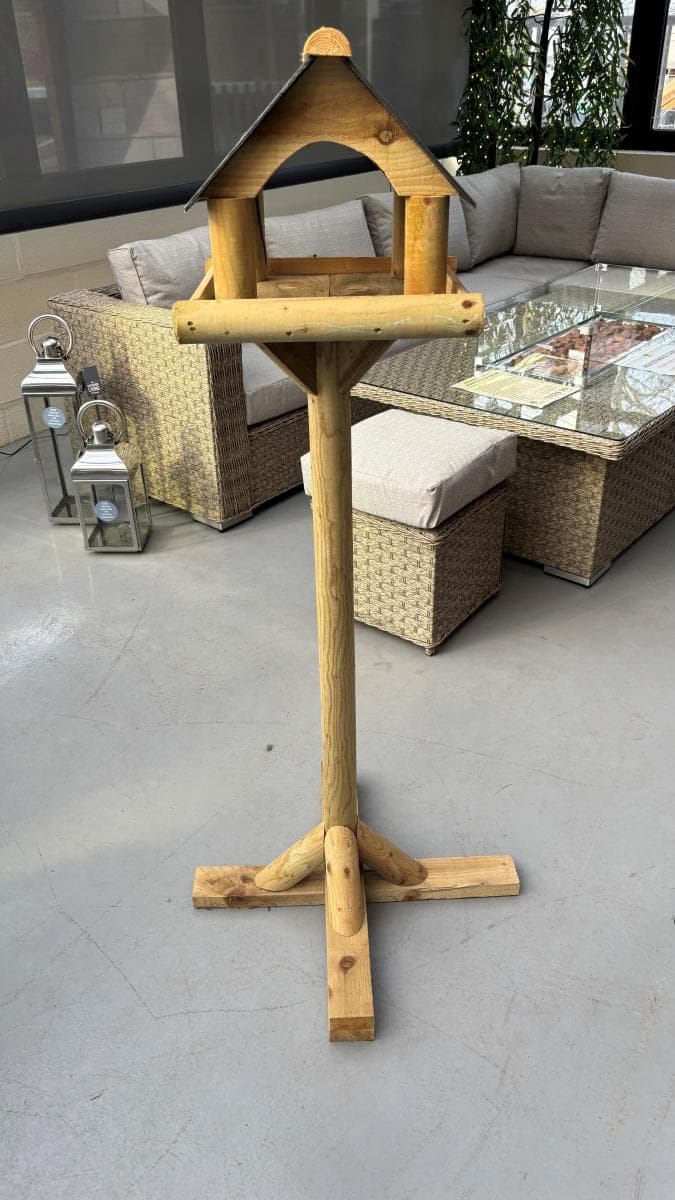 Bird Table – Single Stem