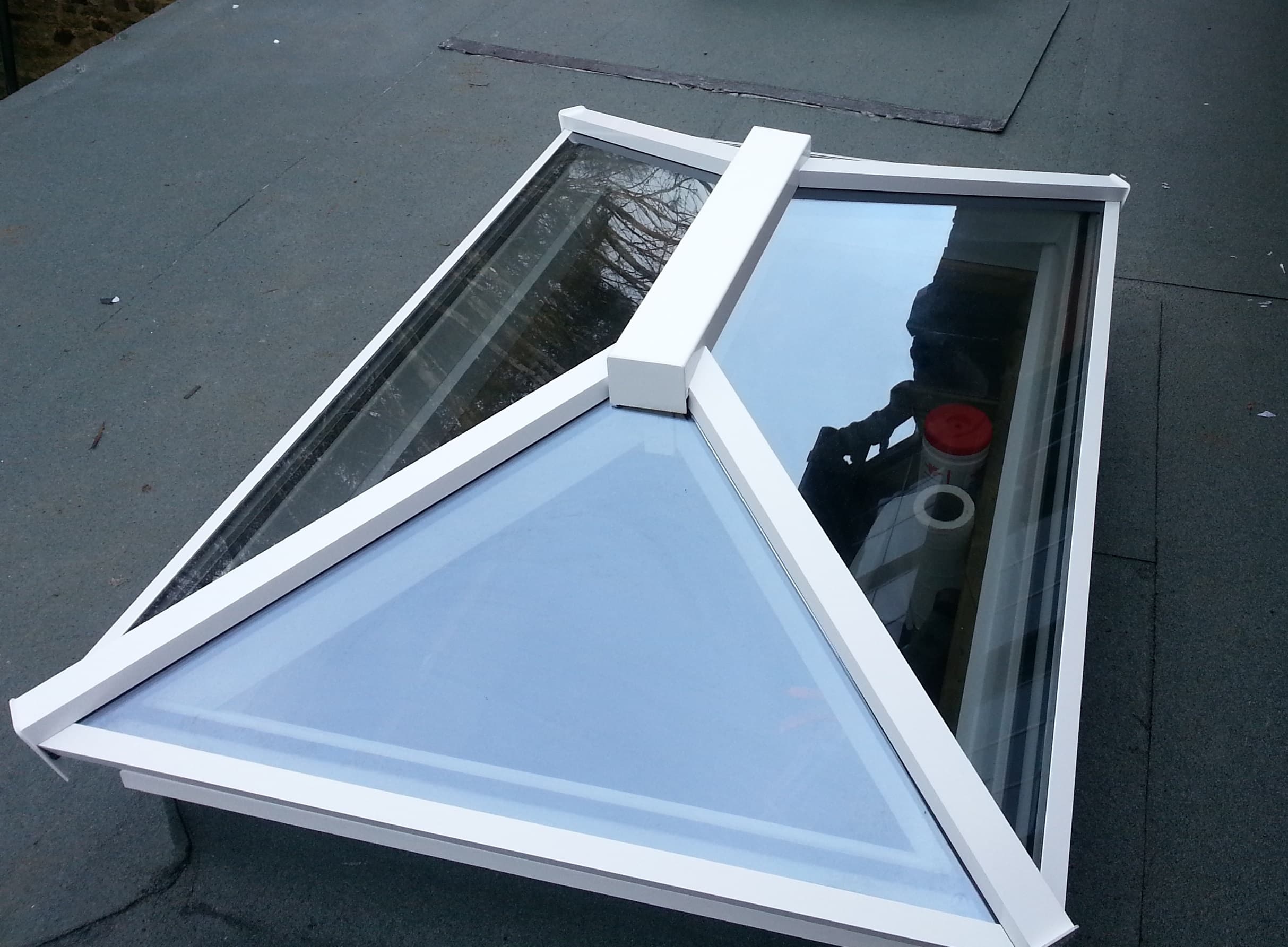 Vista Glaze Vista Aluminium Contemporary Lantern Rooflight 1000 x 2000mm White Internal Grey External