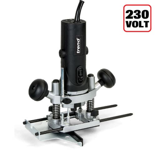 Trend 850W 1/4in Variable Speed Plunge Router 240V Uk Pk 1 T4EK