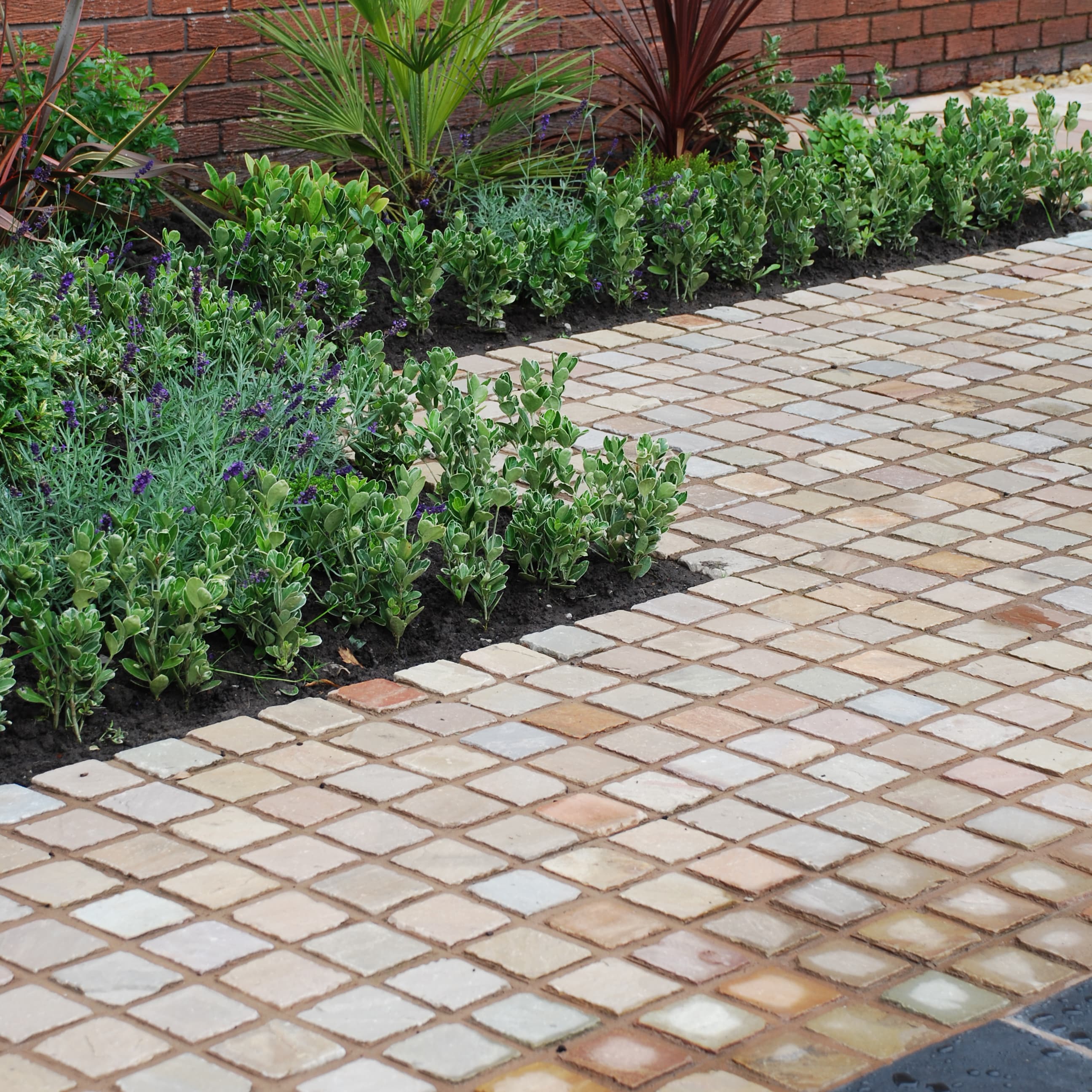 Global Stone Limestone Driveway Setts Buff Brown 100 x 100mm