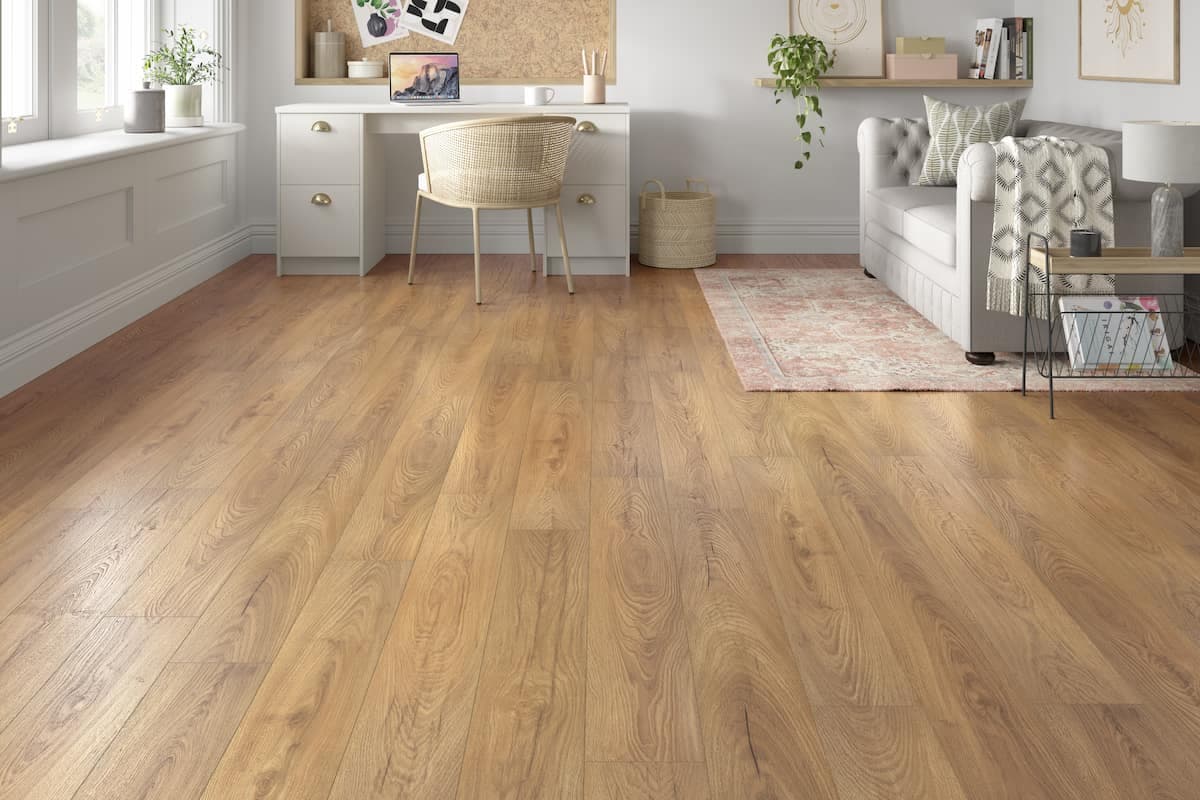 Aqualock 10mm Laminate Flooring Almond Oak