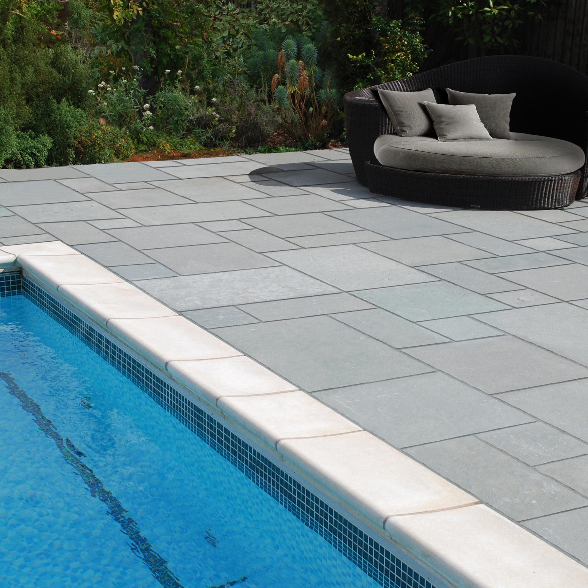 Global Stone Natural Limestone Paving Project Pack Imperial Blue 15.30m2
