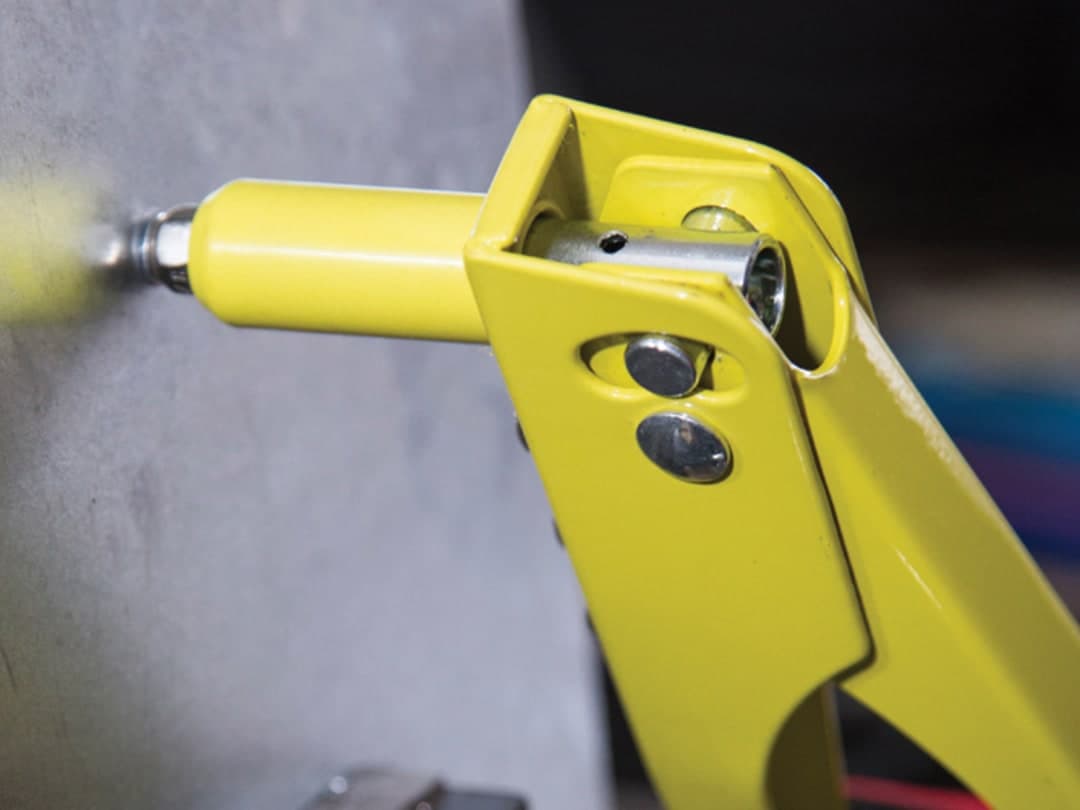 BlueSpot Tools Hand Rivet Gun + 60 Rivets 09101