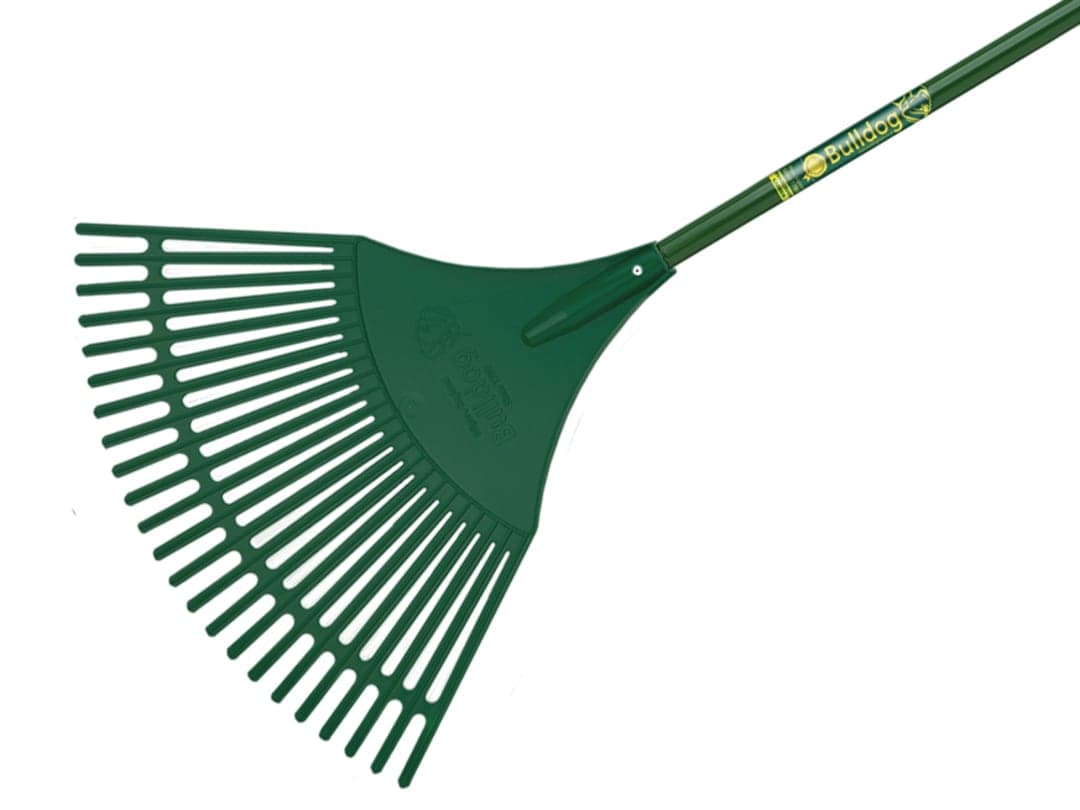 Bulldog Evergreen Plastic Leaf Rake Aluminium Shaft 7128775480