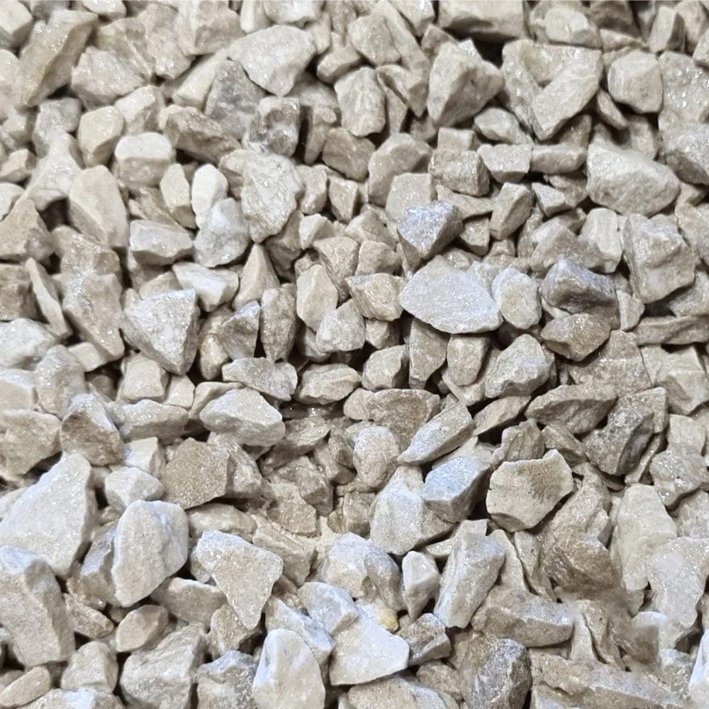 White Grey Limestone Gravel Chippings - 750kg (1 x Bulk Bag)
