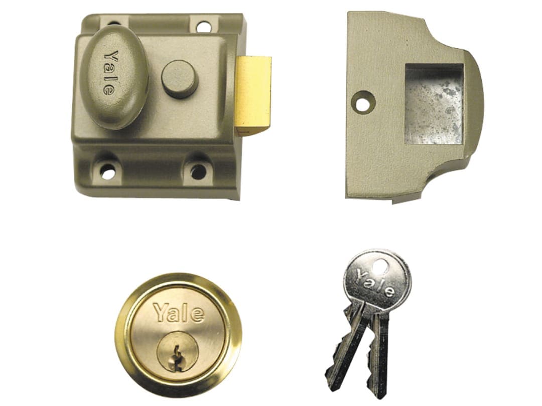 Yale Locks 706 Traditional Nightlatch 40mm Backset ENB Finish Box 6.30706E+11