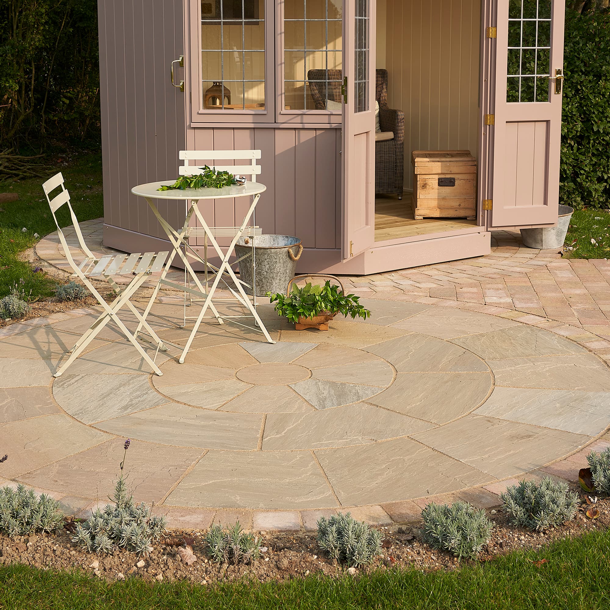Global Stone Premium Sandstone 2.8m Circles York Green