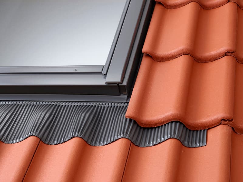 VELUX Standard Tile Flashing Including BDX Insulation Collar to Suit FK06 Roof Window 660 x 1180mm