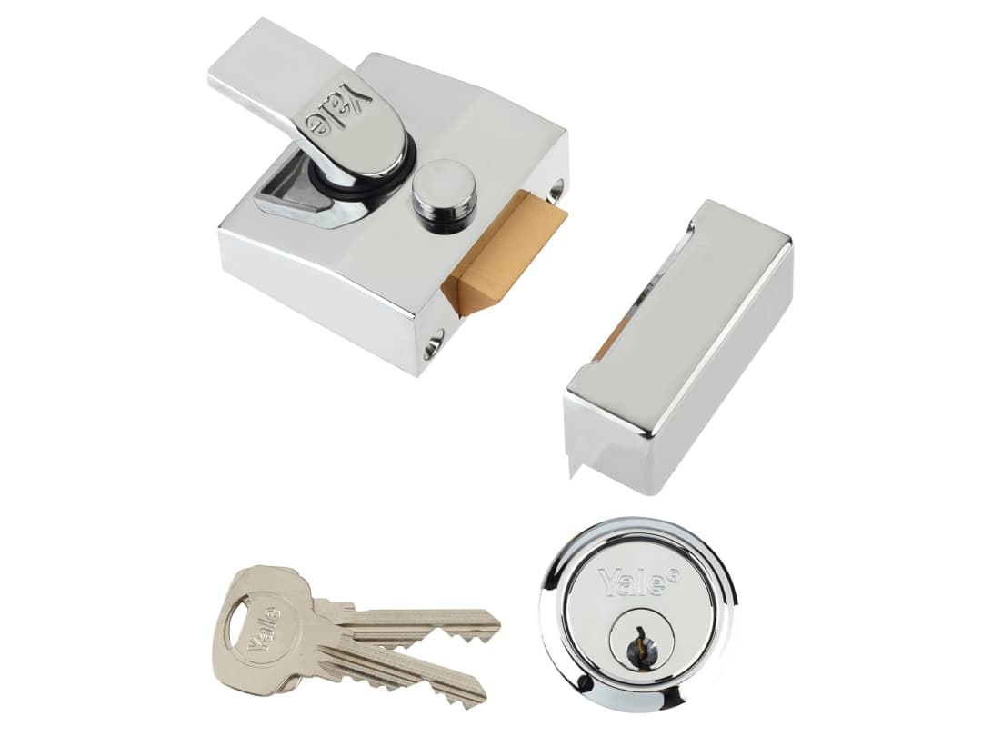 Yale Locks 85 Deadlocking Nightlatch 40mm Backset Chrome Finish Box 6.30085E+11