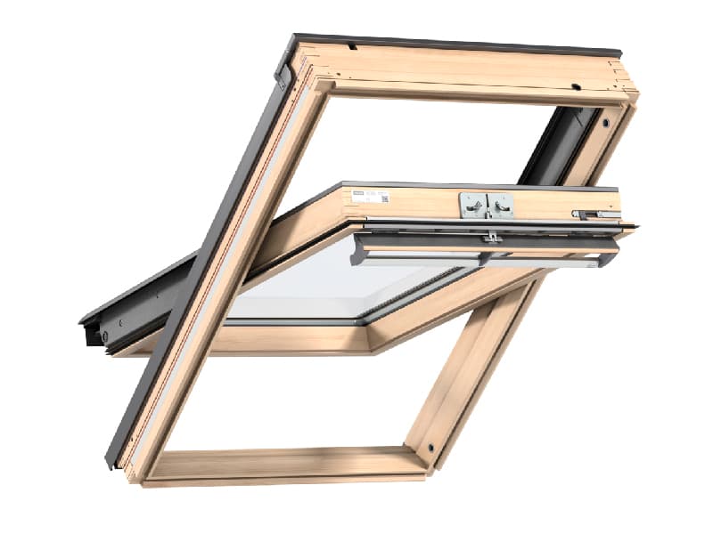 VELUX Centre Pivot Roof Window Lacquered Pine 942mm x 1178mm GGL PK06 3070
