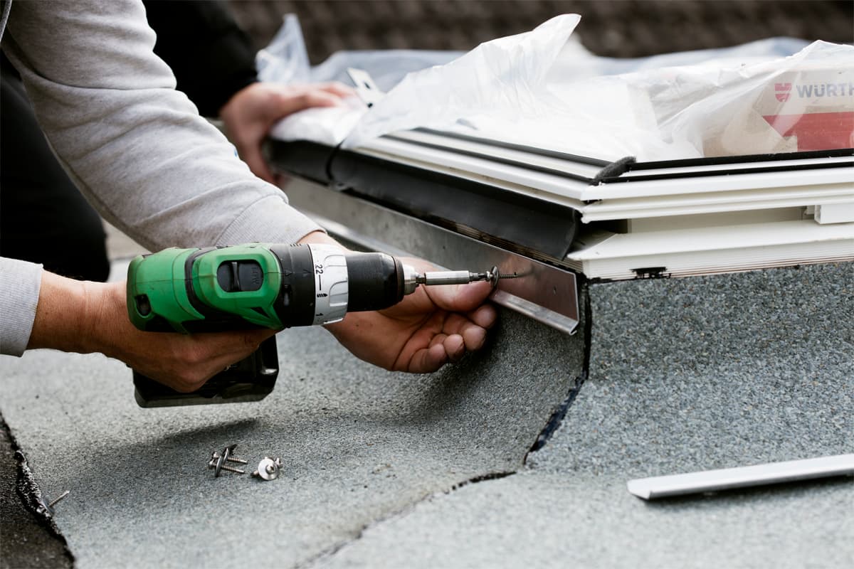 VELUX Frame Fixing Kit for Flat Roof Material ZZZ 060060 210 600 mm x 600 mm