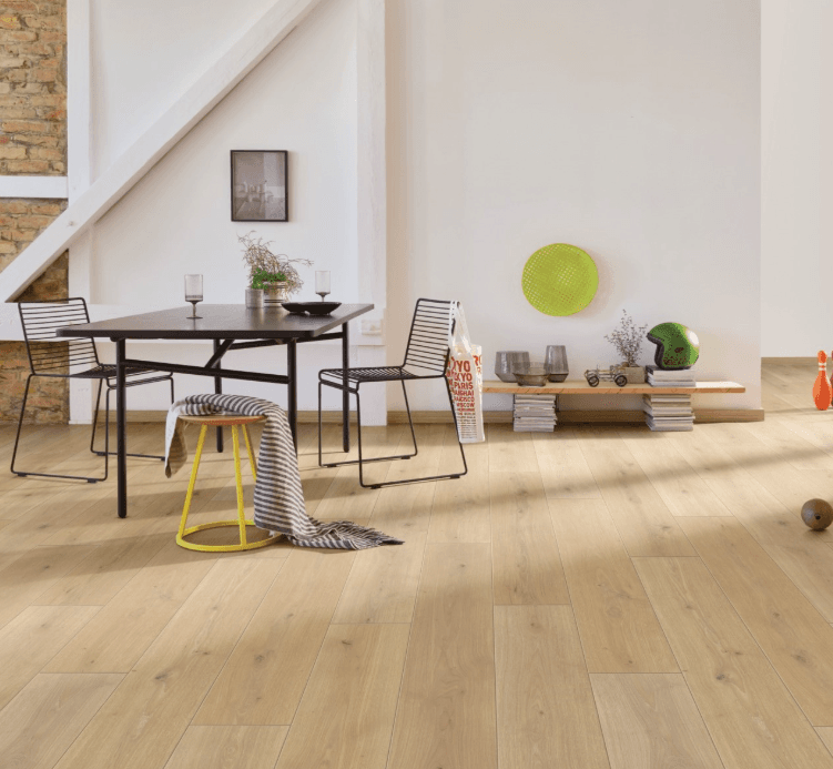 Oak Natural Mix light Laminate Townhouse Classic 1050 Wide plank Natural matt texture