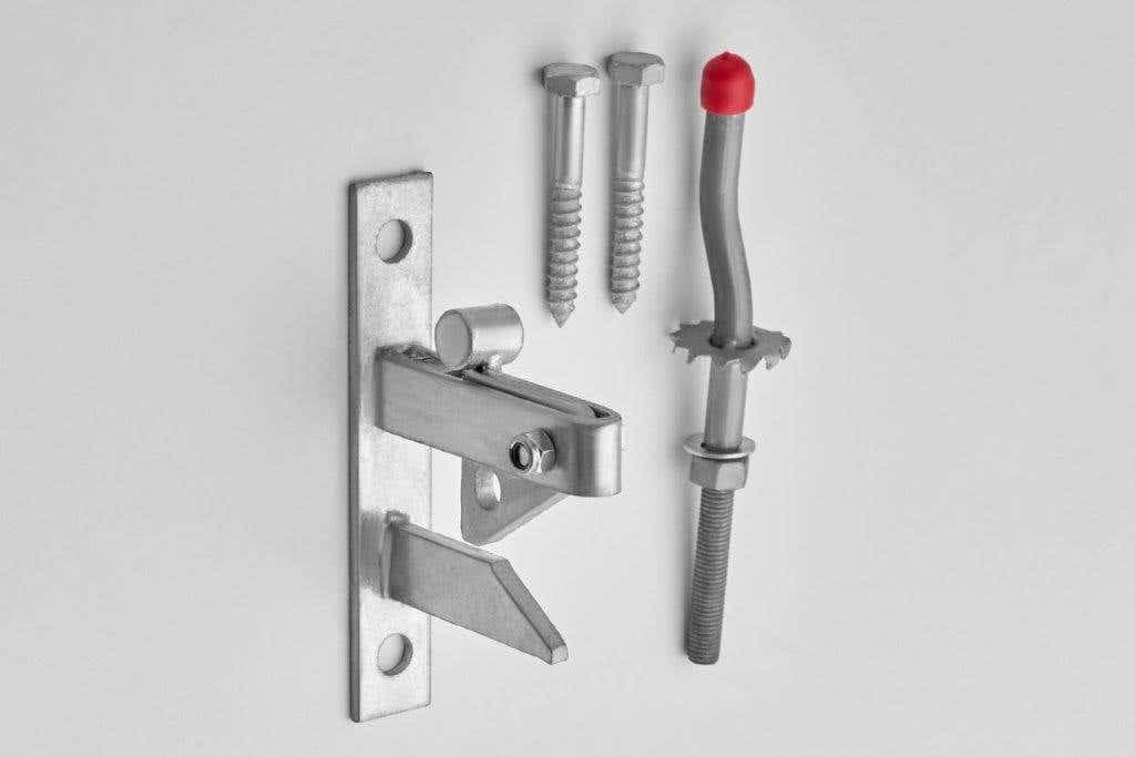 Self Locking Auto Field Gate Catch with Cranked Striker - Zinc Galvanised - Hardware Solutions