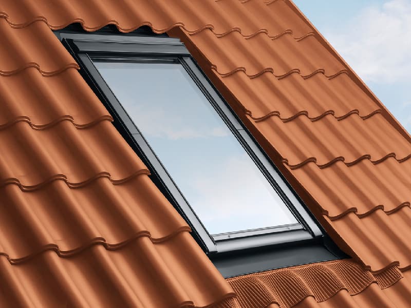 VELUX Recessed Tile Flashing Including BDX Insulation Collar to Suit MK04 Roof Window 780 x 980mm