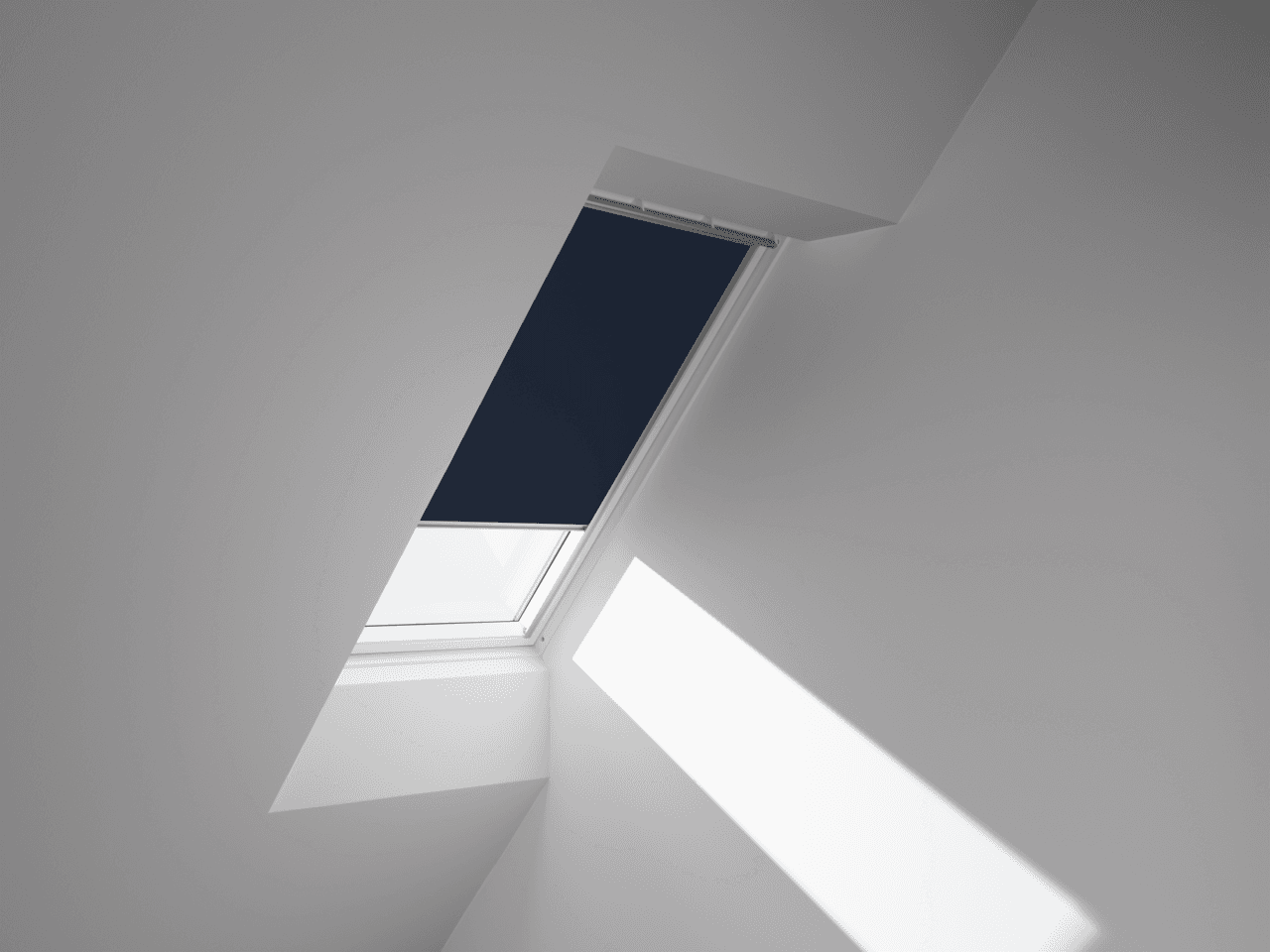 VELUX Manual Blackout Blinds Dark Blue 550 x 980mm