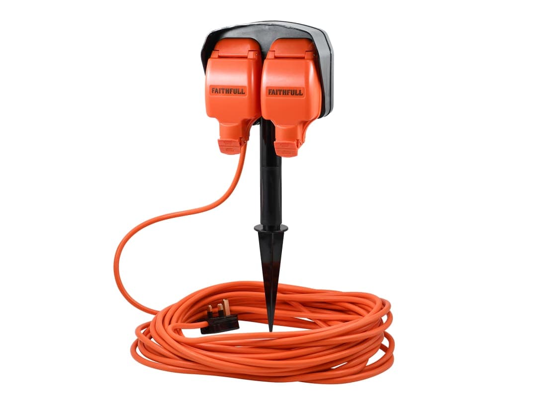 Faithfull Power Plus Outdoor Ground Spike Socket IP54 230V 15M 13A FPPCRWSPIKE