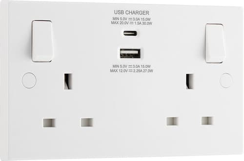 Wh Sq 13A 13A 2G Sw Skt +Usb Ac (30W) 922UAC30-01