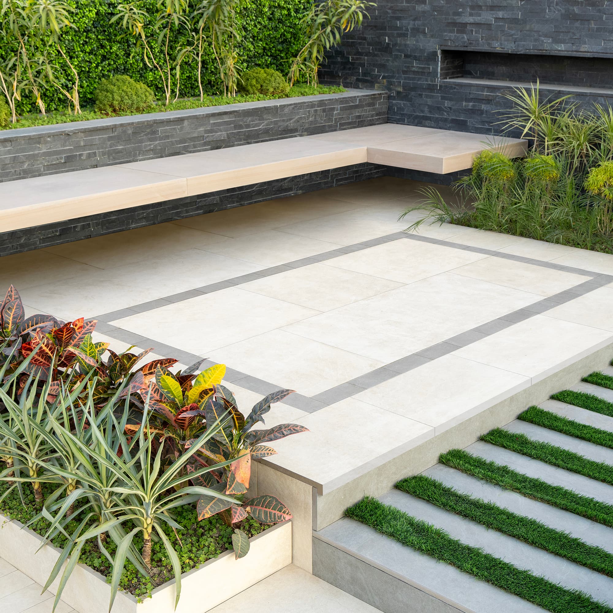 Global Stone White Porcelain Paving Station, 600x900x20mm